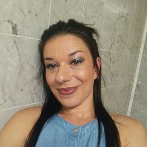 Meet your Posher, Felisha